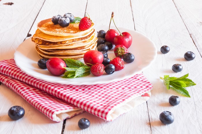 Pancakes with Berries and Mint