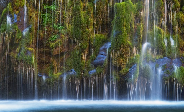 Mossbrae Falls, California, USA