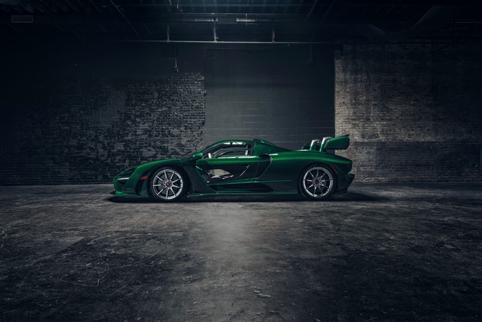 4K 2018 MSO Senna McLaren Green Side View