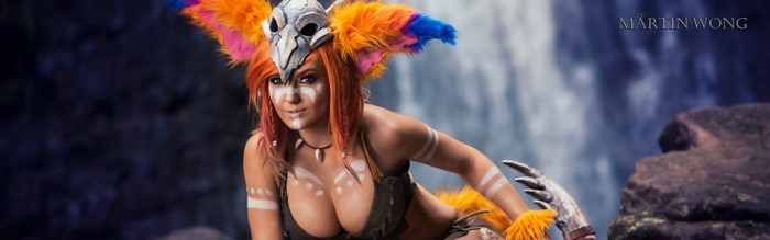 Jessica Nigri as Rengar from League of Legends