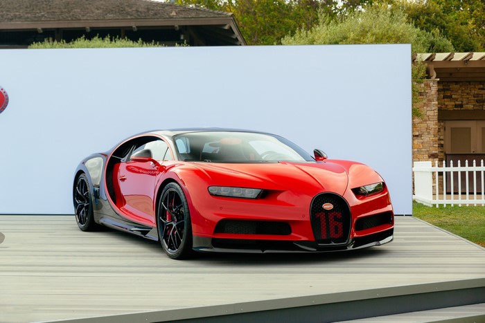 Red Bugatti Chiron with number 16
