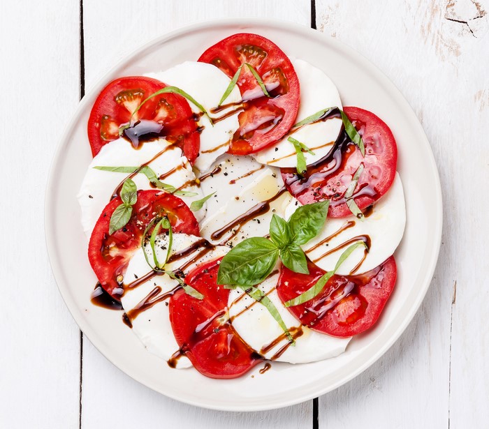 Caprese Salad with Tomatoes and Mozzarella