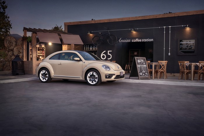 2019 Volkswagen Beetle Final Edition at Ansiass Coffee Station