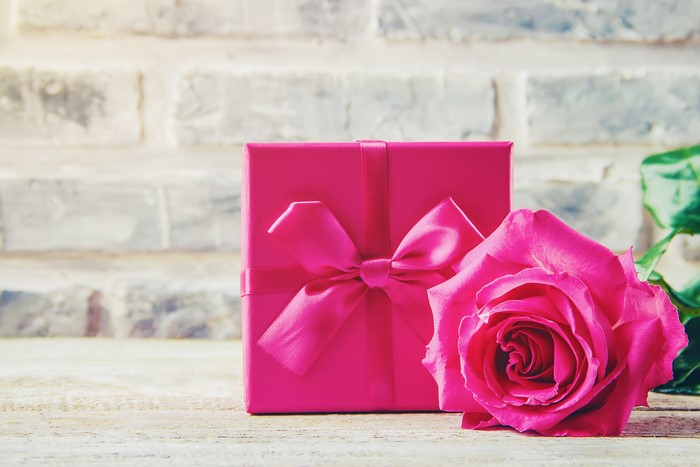 Pink gift box with a rose
