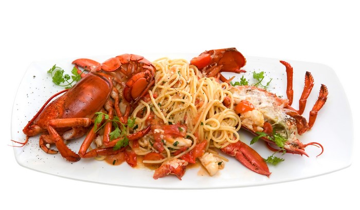 Lobster Pasta with Tomatoes and Parsley