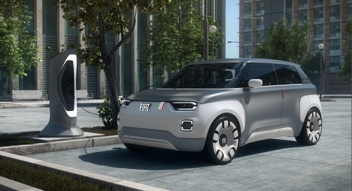 Fiat Centoventi concept car charging