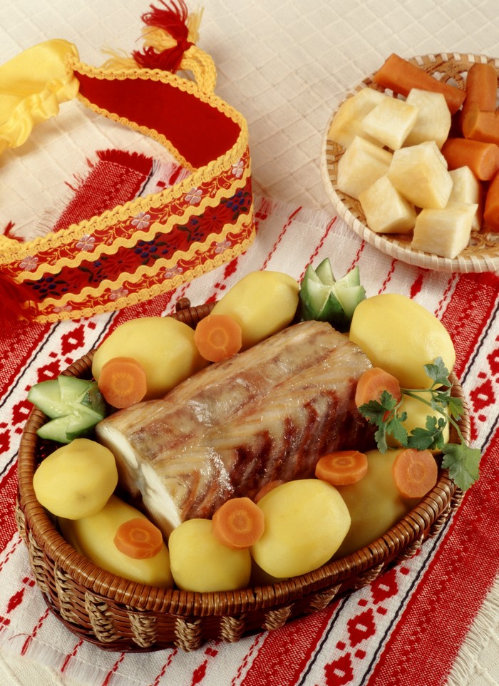 Fish with Potatoes and Carrots