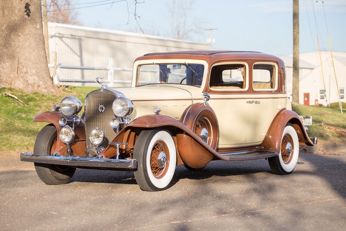 1932 Cadillac V12 370-B Town Sedan by Fisher
