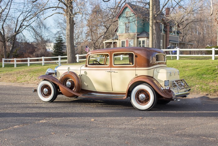 1932 Cadillac V12 370-B Town Sedan by Fisher