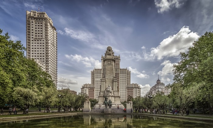 4K Monumento a Miguel de Cervantes Madrid Spain