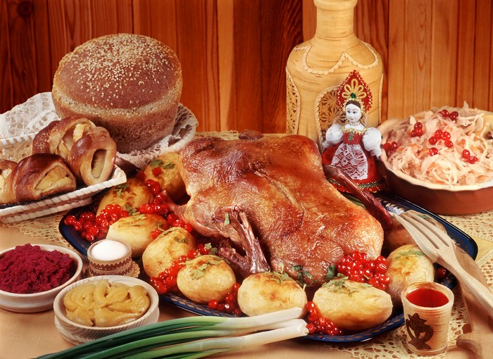 4K Roast Duck with Potatoes and Bread
