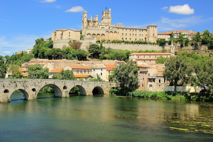 Saint-Nazaire Cathedral over the Orb River in Beziers, France