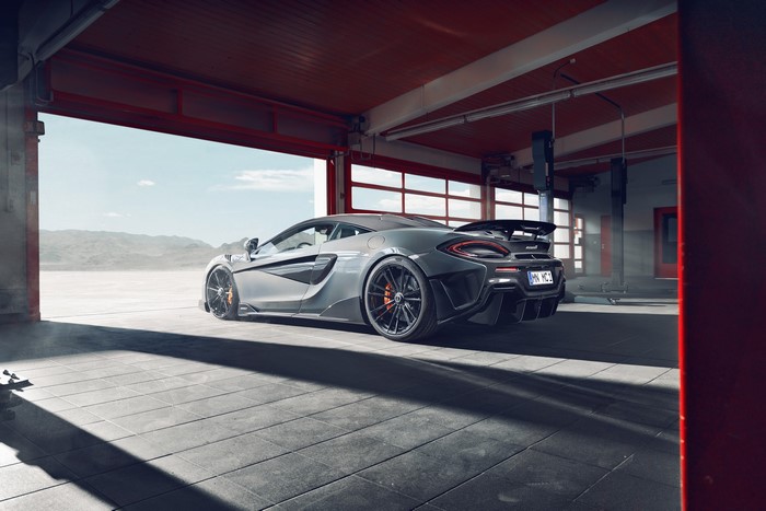 4K Novitec 600LT McLaren in Grey Garage