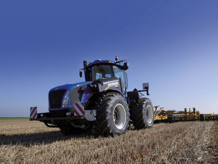 New Holland T9.565 Tractor in a Field