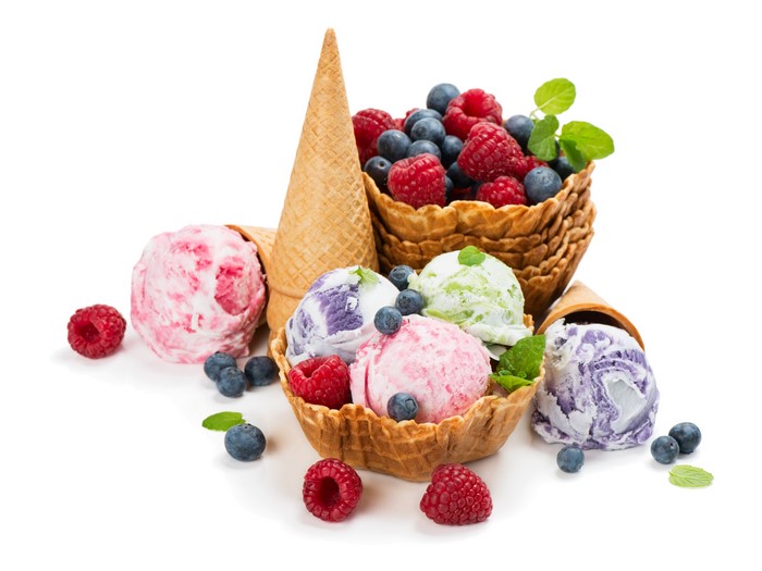 4k 5k Pastry Ice Cream Raspberry Blueberries White Background Balls Ice Cream Cone Hd 