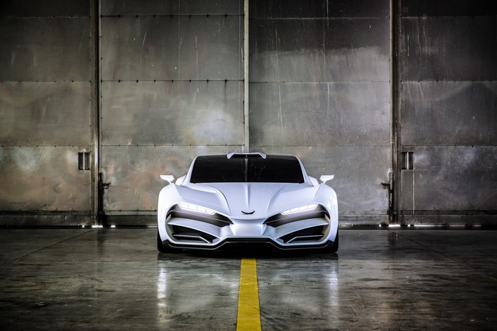4K White 2018 Milan automobile GMBH