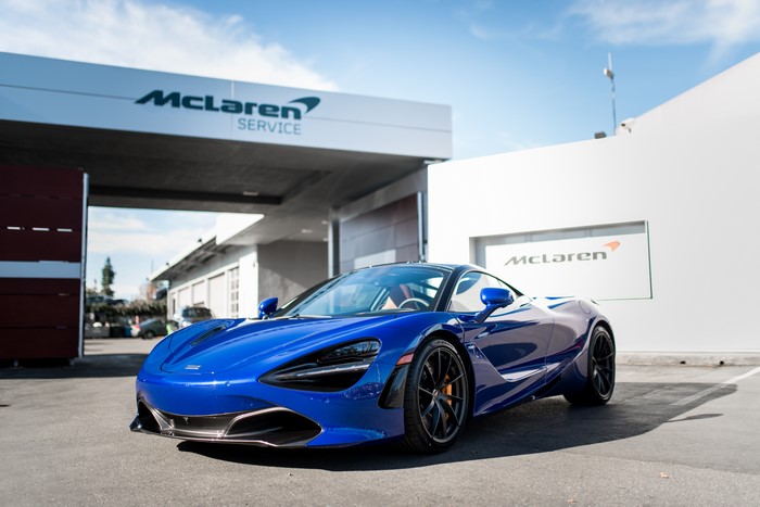 Aurora Blue McLaren 720s at McLaren Service