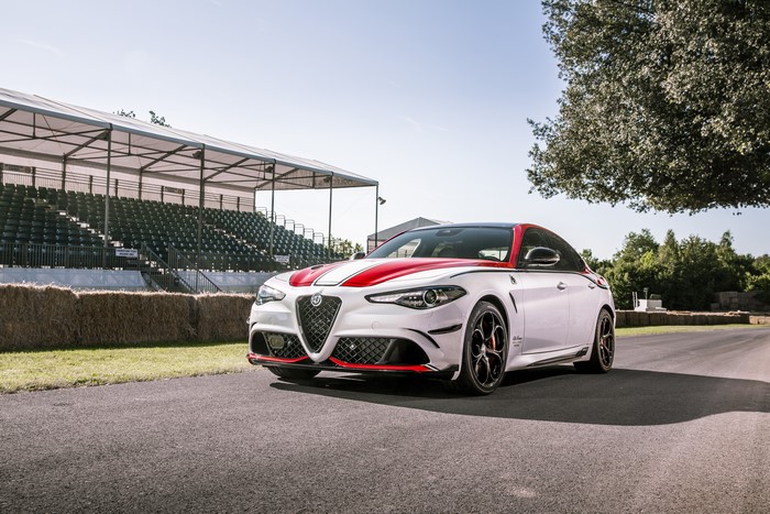 2019 Alfa Romeo Giulia Quadrifoglio Racing