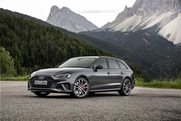 Audi S4 Avant TDI in mountains