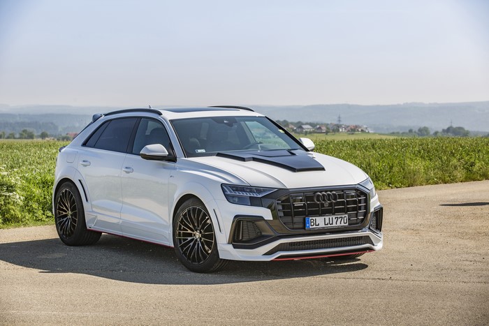 4K 2019 Lumma CLR 8S Audi