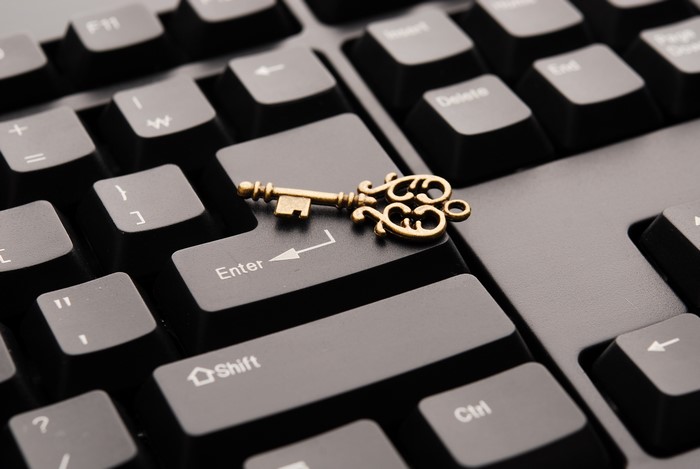 4K Keyboard with a Vintage Key