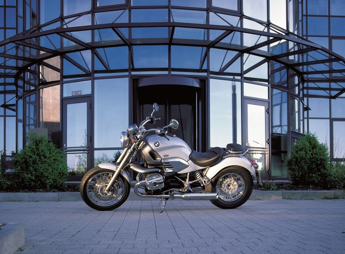 BMW R 850 C motorcycle parked outside a modern building
