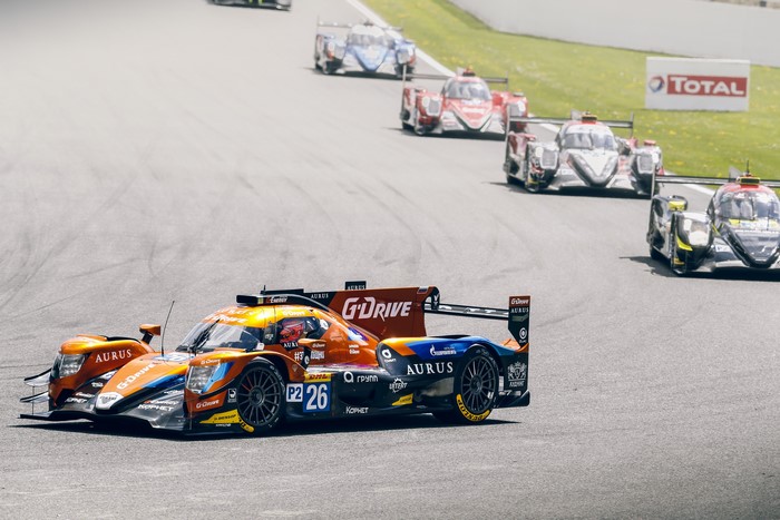 2019 Aurus 01 race cars on track