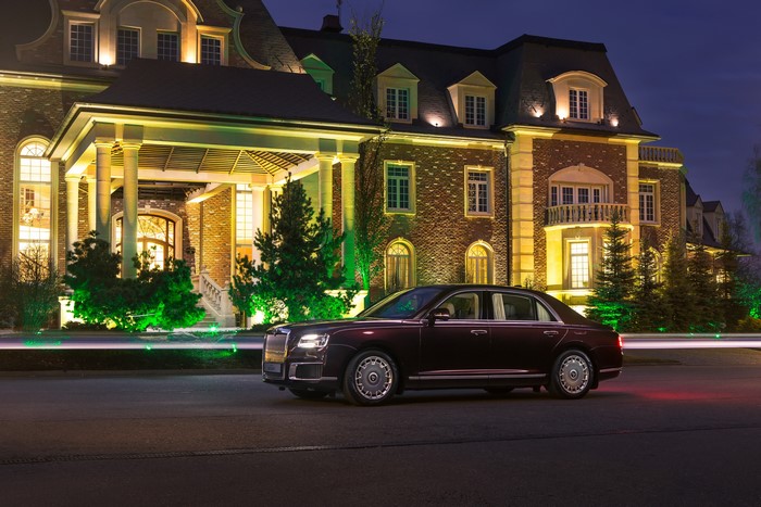 Aurus Senat S600 wine color sedan