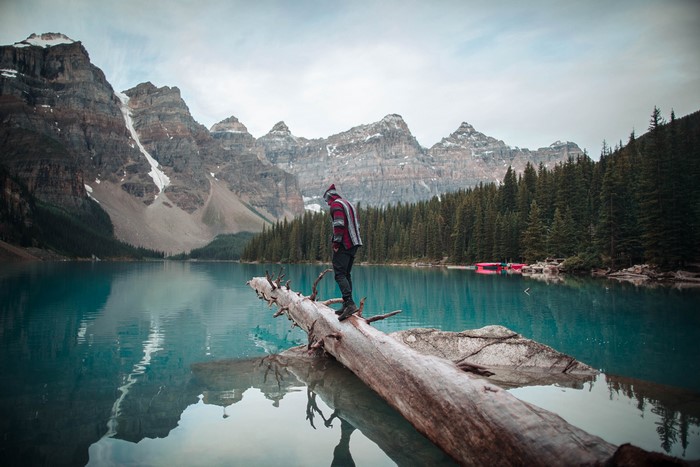 4K, Moraine Lake, Alberta, Canada, Lake, Mountains, Parks, Banff, Trunk ...