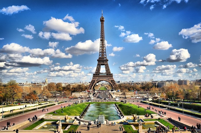 4K Eiffel Tower Paris Parks