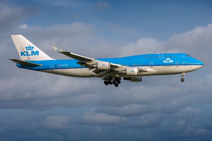 4K KLM Royal Dutch Airlines Boeing 747-400 Side View