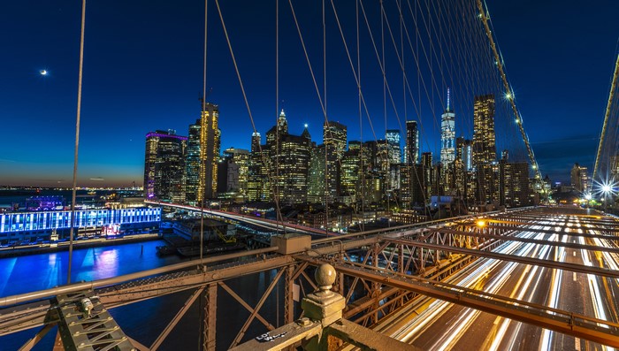 4K New York City skyline and Brooklyn Bridge at night