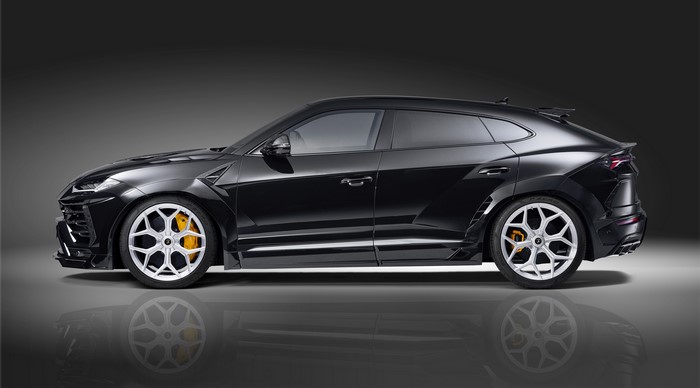4K Lamborghini Urus Novitec 2019 Side View