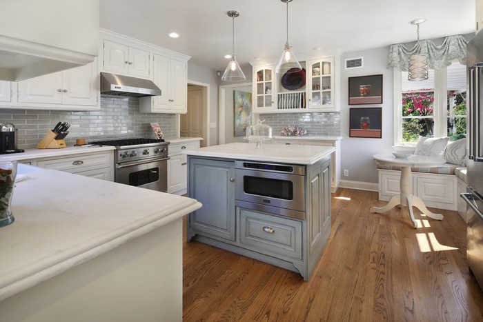 Kitchen with Island and Breakfast Nook