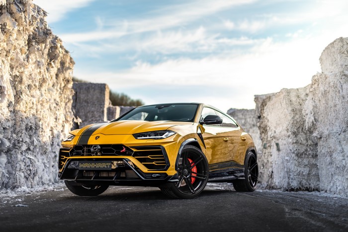 Yellow Manhart Lamborghini Urus 800