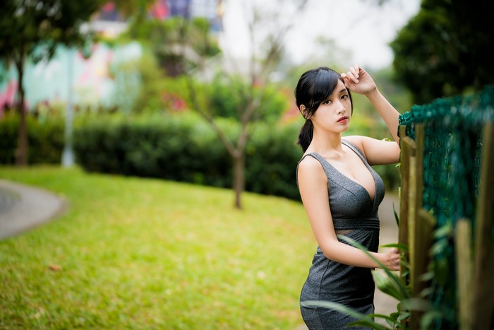 4K, Asian, Bokeh, Pose, Dress, Décolletage, Brunette girl, Glance, HD