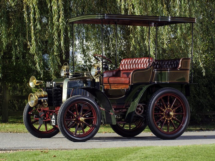 1905 Panhard and Levassor vintage automobile