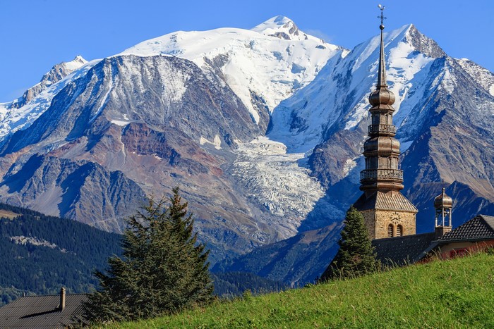 4K Mountains and Church in France