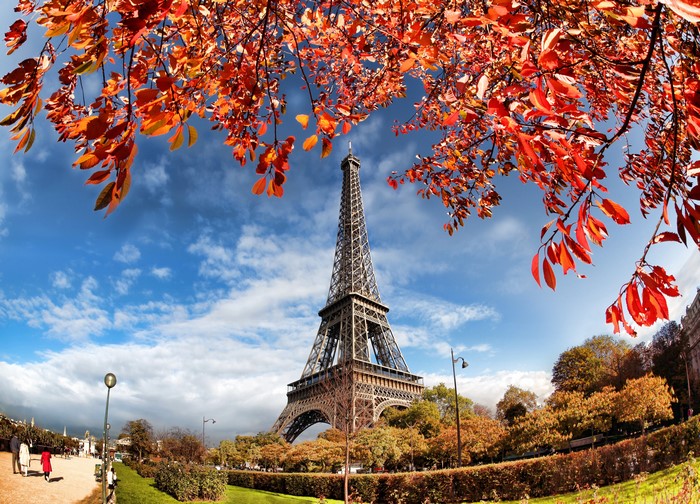 4K Autumn Paris Eiffel Tower