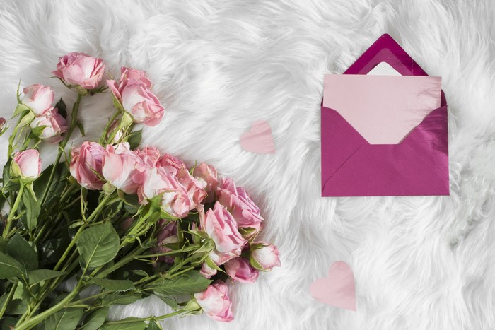 Pink Roses Bouquet with Envelope and Hearts