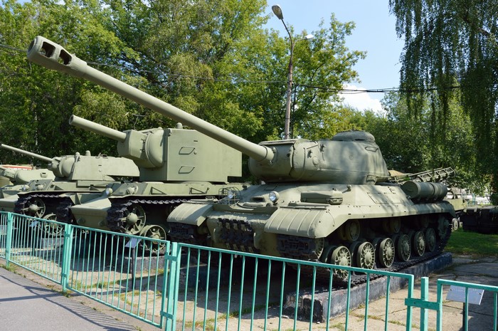 KV-2 and IS-2 tanks at a Russian museum