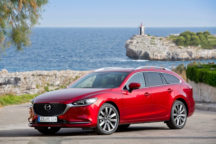 4K 2018-19 Mazda6 Wagon Red Metallic