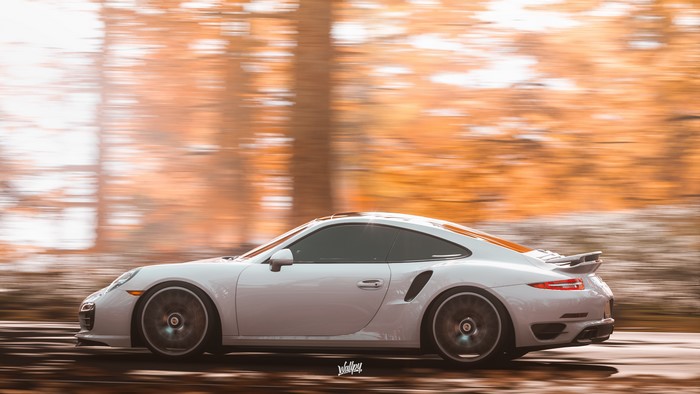 White Porsche 911 from Forza Horizon 4