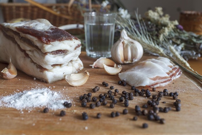 Salo with garlic, salt, and pepper