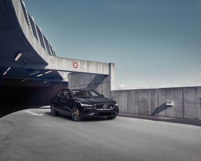 Black Volvo S60 T8 Polestar Engineered