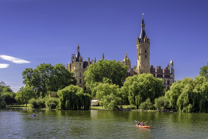 4K Schwerin Castle Germany River Trees
