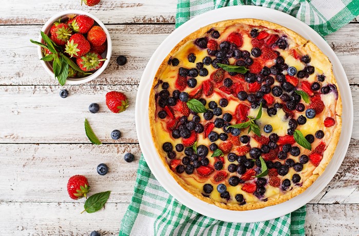 Berry Pie with Strawberries and Blueberries