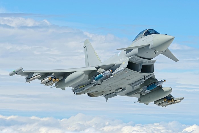 4K Eurofighter Typhoon in Flight