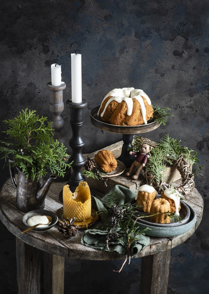 Christmas Bundt Cake and Mini Cakes with Candles