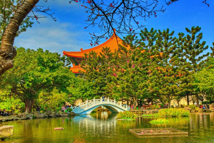 Chiang Kai-shek Memorial Hall Gardens with Pond and Bridge